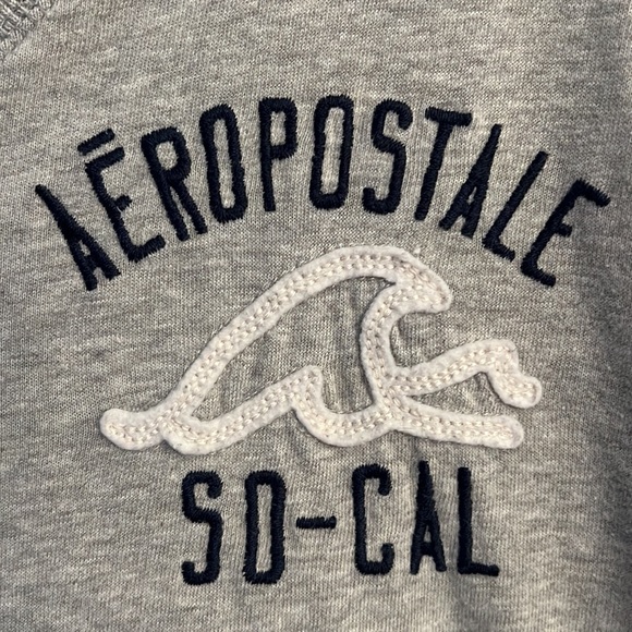 Aeropostale Gray SoCal Waves Embroidered Logo Short Sleeve V-neck T-Shirt Tee XL - Picture 3 of 5